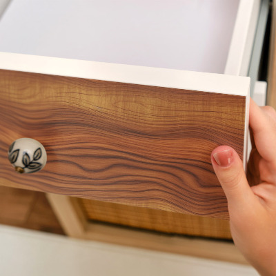 Dekoratyvinė plėvelė baldams Medinės bangos