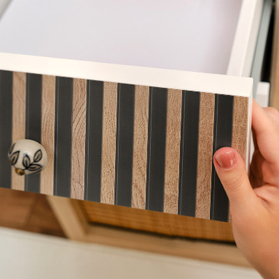 Klijuojama plėvelė baldams Vertikalios skersinės