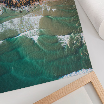 Zidni plakat Pogled odozgo na pijesak s plaže i valovima