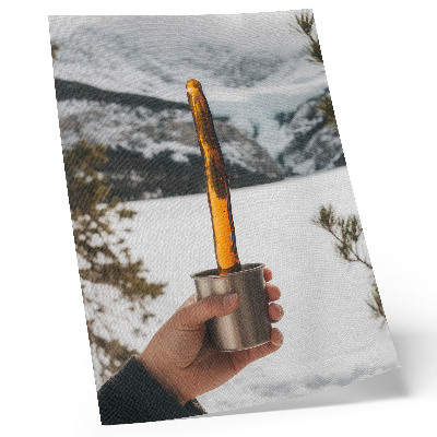 Dekorativni plakat Šalica ruka jantarna tvar planine snijeg