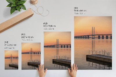 Zidni plakat Minimalizam na mostu zalaska sunca u toplim nijansama