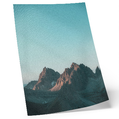 Plakat Impresivne planine pod vedrim plavim nebom