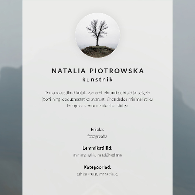 Zidni plakat Žuta kuća magla planine mirna atmosfera