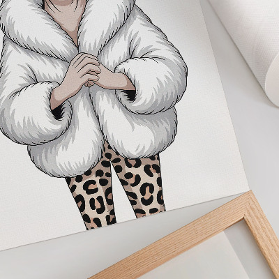 Plakat Mačka u krznenom kaputu i hlačama s leopard printom