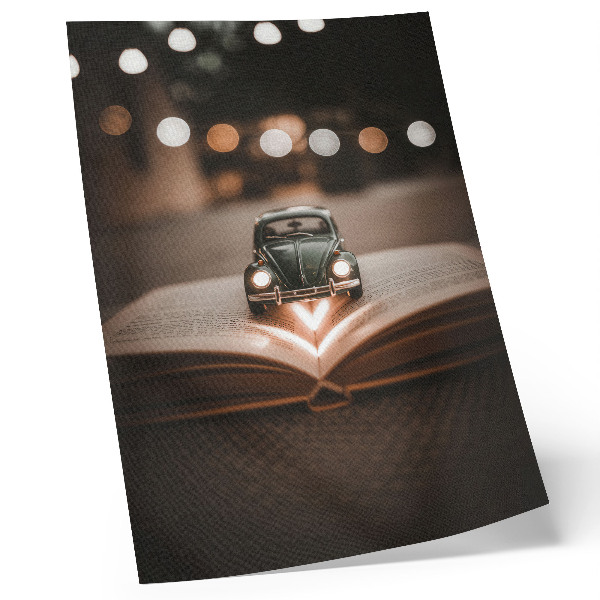 Dekorativni plakat Minijaturni automobil na knjizi s čarobnim svjetlima