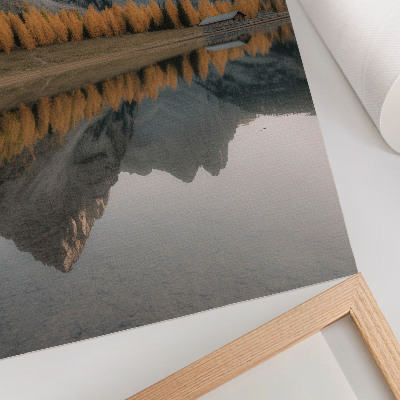 Plakat Mirno jezero jesen drveće odraz planine priroda