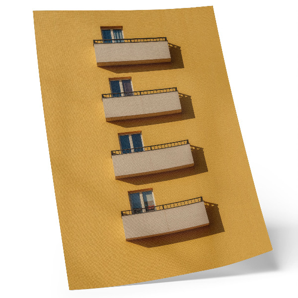 Dekorativni plakat Žuta fasada, četiri balkona, minimalistička kompozicija