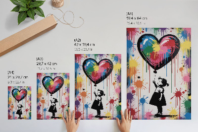 Plakat Crno-bijela figura sa šarenim grafiti srcem