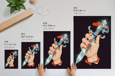 Dekorativni plakat Ruka s bodežom, blješteći detalji