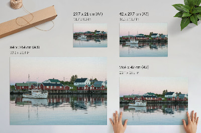 Umjetnički print Kubističke crvene kuće uz jezero blistaju