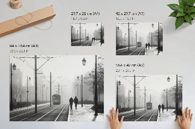 Plakat na platnu Tramvaj magla ulična rasvjeta urbana atmosfera