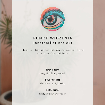 Plakat na platnu Živahna gradska ulica s reflektirajućim mjehurićem