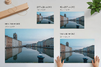 Stilski zidni plakat Pastelne stambene kuće ogledaju se u vodi kanala