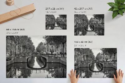 Plakat na platnu Crno-bijeli mostovi i kanalski urbani prostor