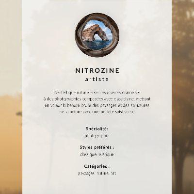 Plakat na platnu Maglovita panorama šume pune zelenog i sive boje