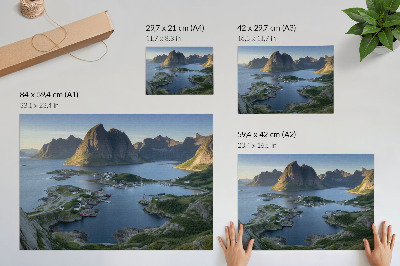 Plakat na platnu Planine i tihi zaljev sa šarenim kućama