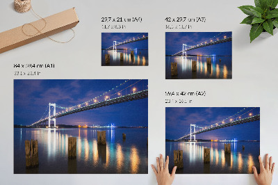 Stilski zidni plakat Most noćni sjaj voda odraz harmonija