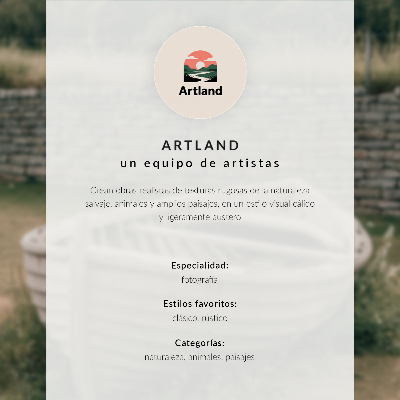Stilski zidni plakat Šarmantan grad noću, svjetla se odražavaju u vodi
