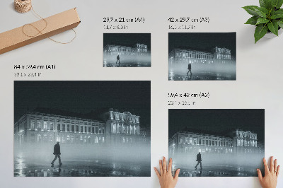 Stilski zidni plakat Monumentalna građevina u magli noćnog grada