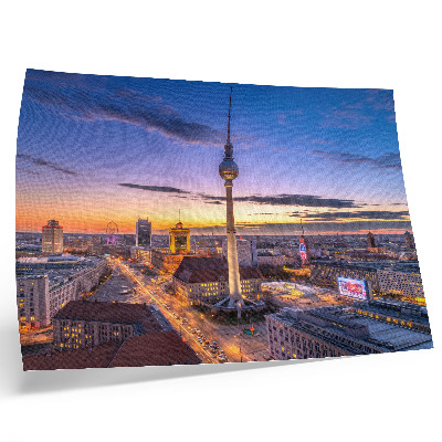 Plakat Grad u večernjim satima s prekrasnim bojama zalaska sunca