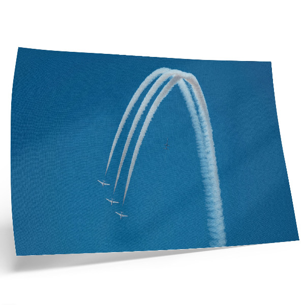 Plakat na platnu Formiranje aviona u odnosu na dinamiku neba