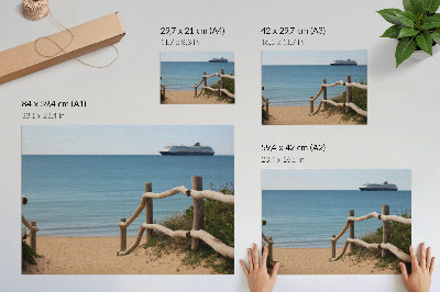 Stilski zidni plakat Plaža brod more drvene ograde pijesak