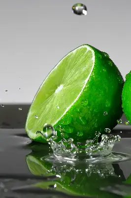 Rolo zavjesa za balkonska vrata Limete u vodi
