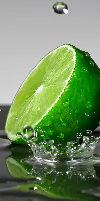 Zatamnjujuća rolo zavjesa za balkonska vrata Limete u vodi