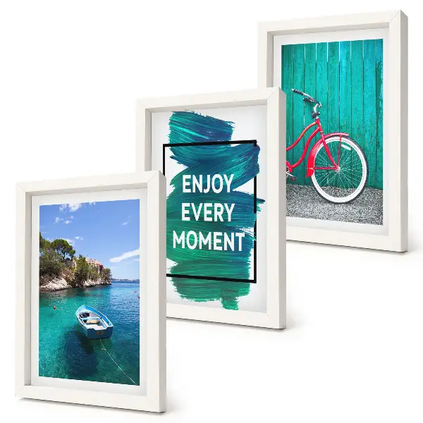 Zidna galerija slika pogled na more s inspirativnim natpisom, brodom i biciklom