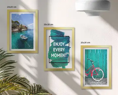 Zidna galerija slika pogled na more s inspirativnim natpisom, brodom i biciklom