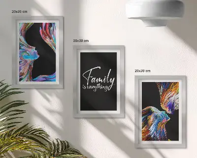 Set 3 slike u okviru portreti ljudi u šarenim uzorcima s natpisom o obitelji