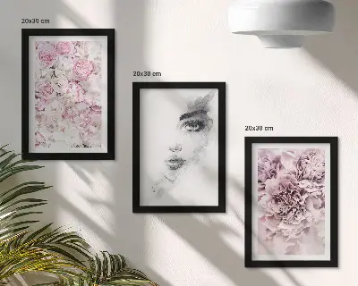 Set od 3 slike u okviru nježni božuri i crno-bijeli portret žene