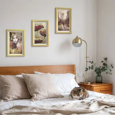 Set 3 slike u okviru apstraktni portret žene s cvijećem i gradom na kiši