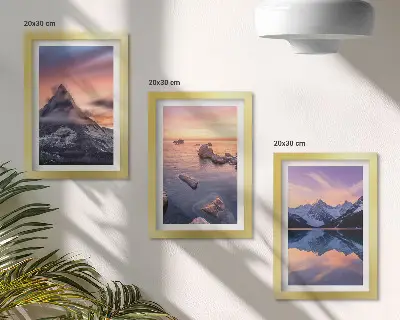 Set od 3 slike u okviru krajolik s motivima planina, jezera i zalaska sunca
