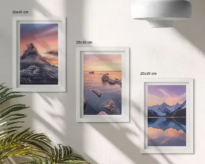 Set od 3 slike u okviru krajolik s motivima planina, jezera i zalaska sunca