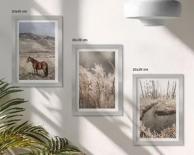 Zidna galerija slika konji u krajoliku s travom i zimskim potokom