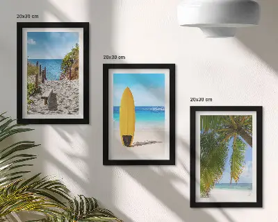 Komplet slika u okviru pogled na tropsku plažu s valovima i palmama