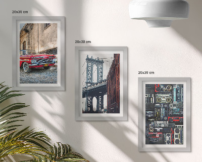Komplet slika u okviru Stari automobil na ulici blizu Brooklynskog mosta i retro audio oprema