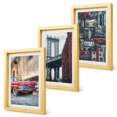 Komplet slika u okviru Stari automobil na ulici blizu Brooklynskog mosta i retro audio oprema