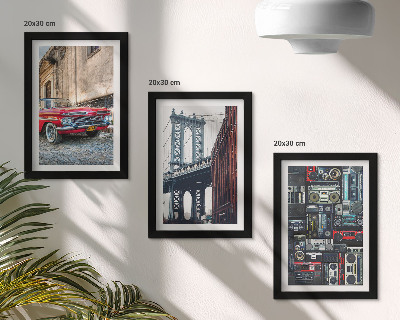 Komplet slika u okviru Stari automobil na ulici blizu Brooklynskog mosta i retro audio oprema