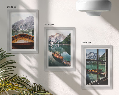 Komplet slika u okviru Pogled na planinsko jezero s čamcima i prozorom u pozadini