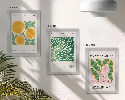 Zidna galerija slika s motivima voća i biljaka u pastelnim bojama