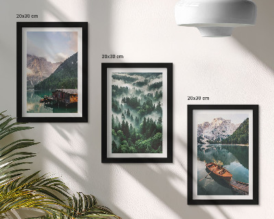 Zidna galerija slika Planinski krajolici s jezerom, brodom i šumom u magli