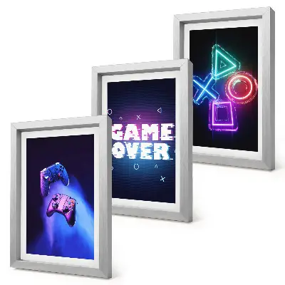 Set od 3 slike u okviru gamepadovi s motivom Game Over