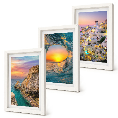 Set 3 slike u okviru Pogled na more, valove i bijele kuće na Santoriniju u Grčkoj