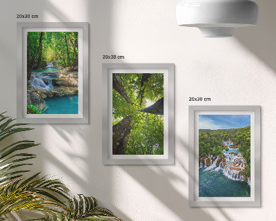 Zidna galerija slika Slapovi u zelenoj šumi s kristalno čistom vodom