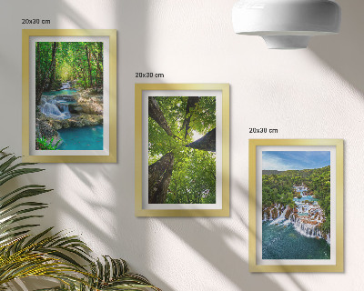 Zidna galerija slika Slapovi u zelenoj šumi s kristalno čistom vodom