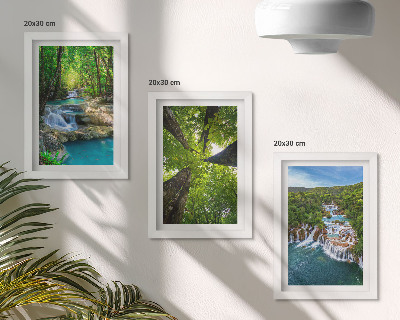 Zidna galerija slika Slapovi u zelenoj šumi s kristalno čistom vodom