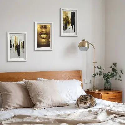 Zidna galerija slika apstraktni motiv i portret žene