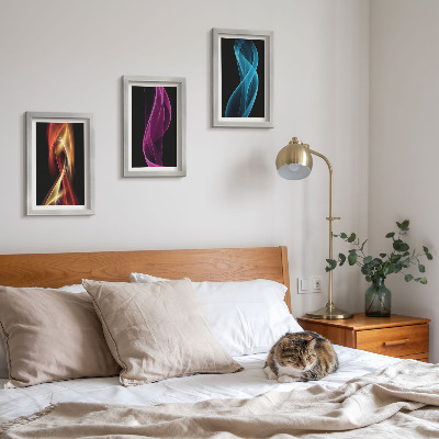 Set 3 slike u okviru Valovi šarenih neonskih linija na tamnoj pozadini